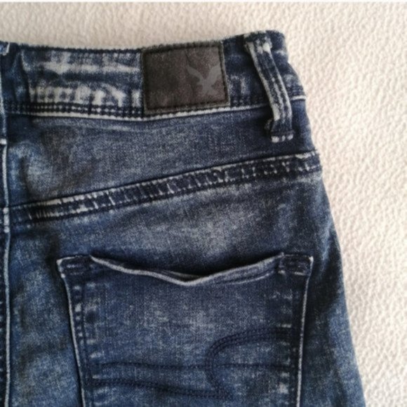American Eagle Distressed High Waisted Blue Denim Shorts - Picture 5 of 7
